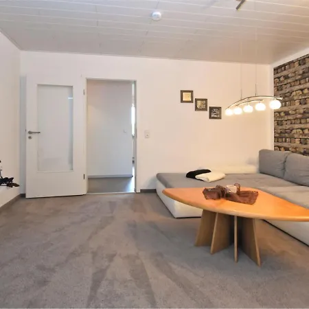Comfortable In Quiet Location With Gorgeous South Facing Balcony Appartamento *